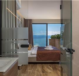 4 Bedroom Villa with Salt Water Pool, Private mini golf course and Rooftop Terrace near Opatija, Sleeps 8